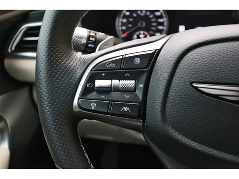 Used 2026 Genesis G70 2.5T image 17