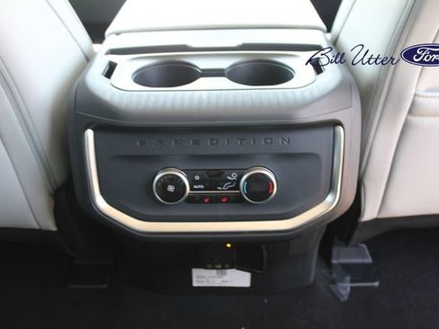 New 2027 Ford Expedition Max Platinum w/ Driver's Package RWD image 11