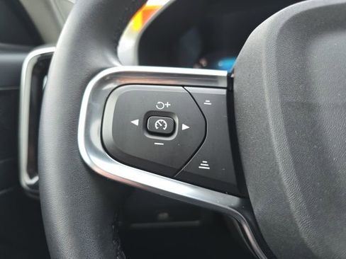 Certified 2024 Volvo XC40 B5 Plus w/ Climate Package image 30