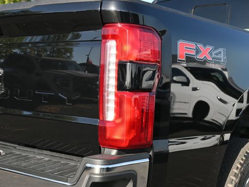 Used 2025 Ford F250 Lariat w/ Chrome Package AWD/4WD image 21