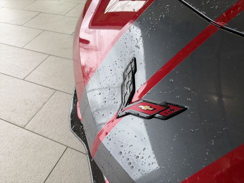 Used 2015 Chevrolet Corvette Z06 w/ 3LZ Preferred Equipment Group image 12