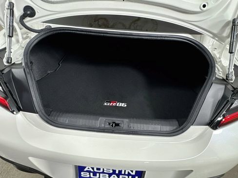 Used 2024 Toyota GR86 RWD image 29
