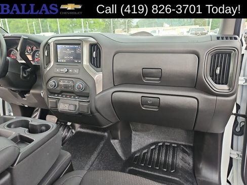 Certified 2025 Chevrolet Silverado 1500 W/T RWD image 29