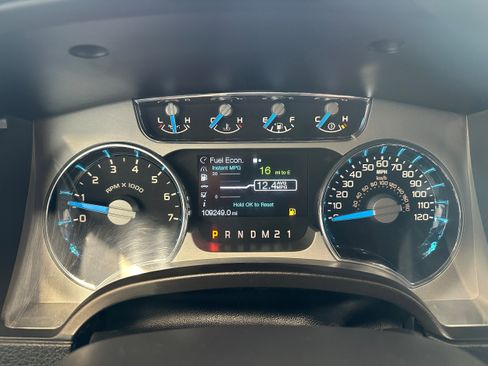 Used 2014 Ford F150 Platinum image 21