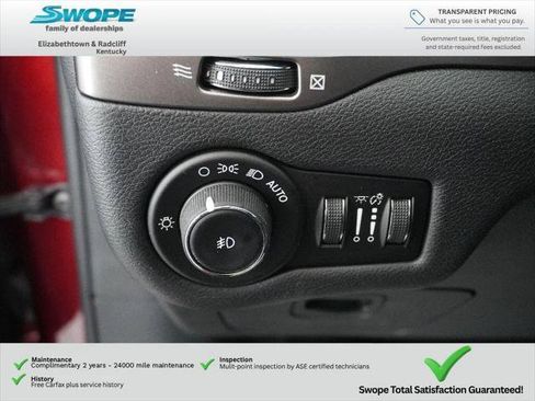 Certified 2019 Jeep Cherokee Latitude Plus w/ Cold Weather Group FWD image 15