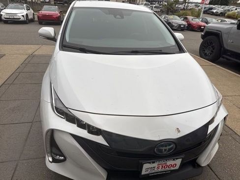 Used 2021 Toyota Prius Prime Limited image 2