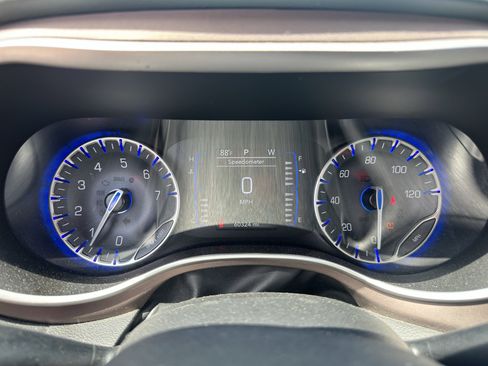 Used 2023 Chrysler Voyager LX FWD image 18