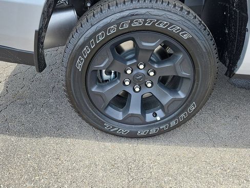New 2026 RAM 1500 Express AWD/4WD image 8