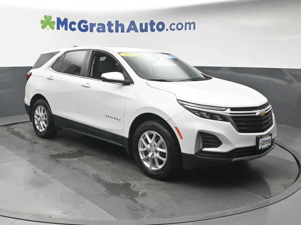 Used 2024 Chevrolet Equinox LT AWD/4WD image 2