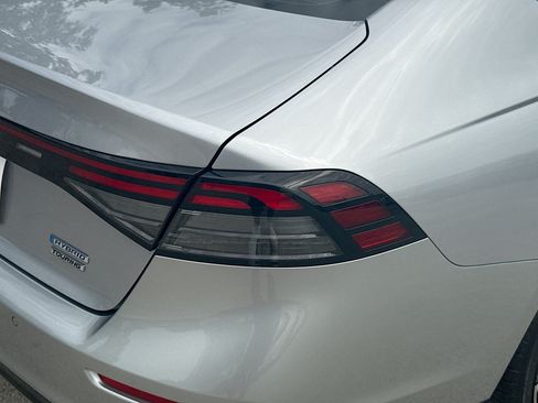Certified 2023 Honda Accord Touring image 28