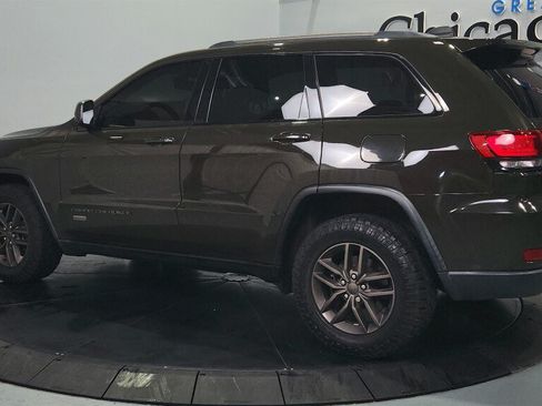Used 2017 Jeep Grand Cherokee Laredo AWD/4WD image 8