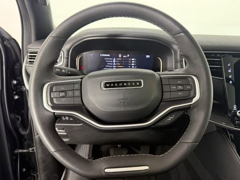 Used 2023 Jeep Wagoneer 4WD w/ Premium Group I image 23