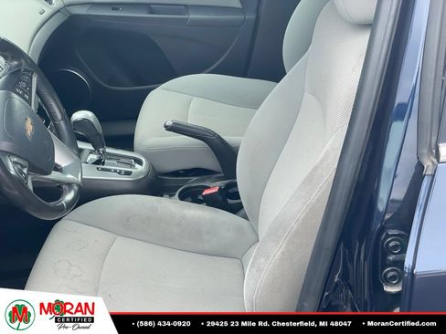 Used 2011 Chevrolet Cruze LT FWD image 3