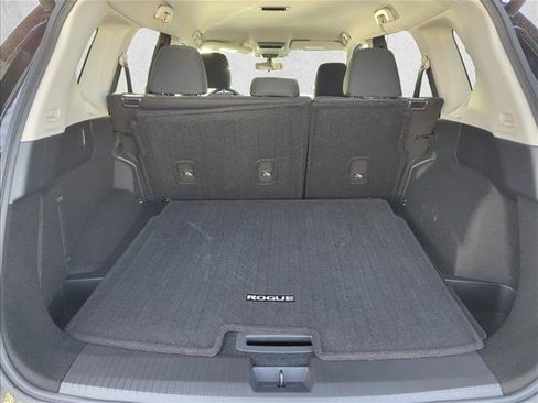 Used 2026 Nissan Rogue SV FWD image 5