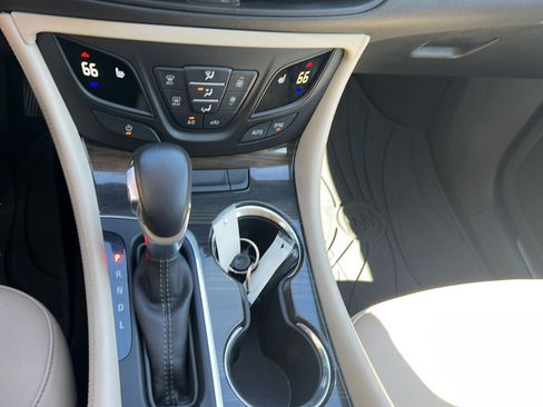 Used 2019 Buick Envision Essence FWD image 14