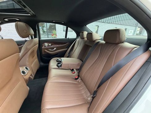 Used 2017 Mercedes-Benz E 300 4MATIC image 30