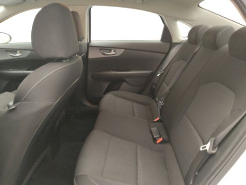 Used 2020 Kia Forte LXS FWD image 18