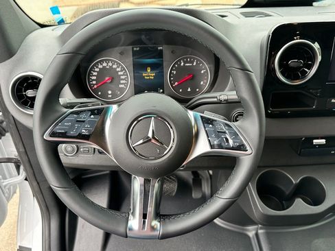 New 2025 Mercedes-Benz Sprinter 2500 image 8
