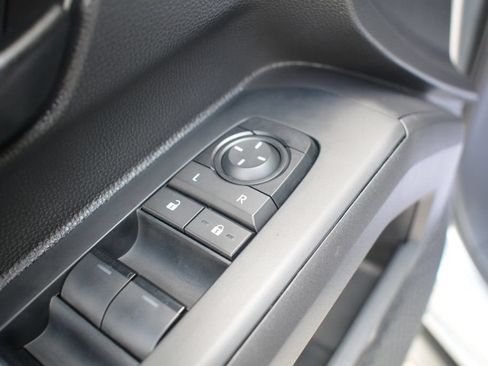 Used 2025 Toyota Tacoma SR AWD/4WD image 8