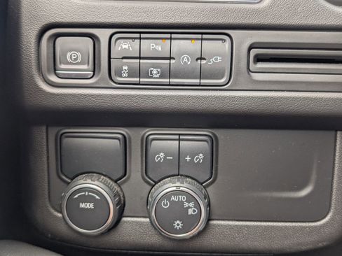 Used 2022 Chevrolet Tahoe RST w/ Luxury Package image 15