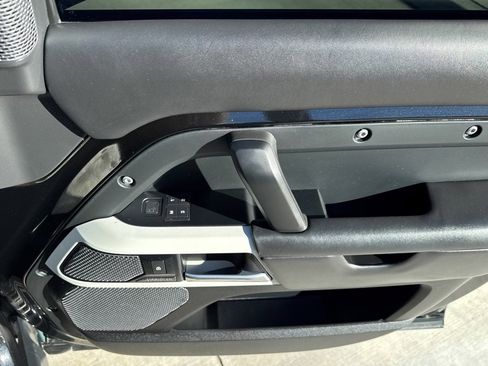 Used 2022 Land Rover Defender 110 XS Edition image 17