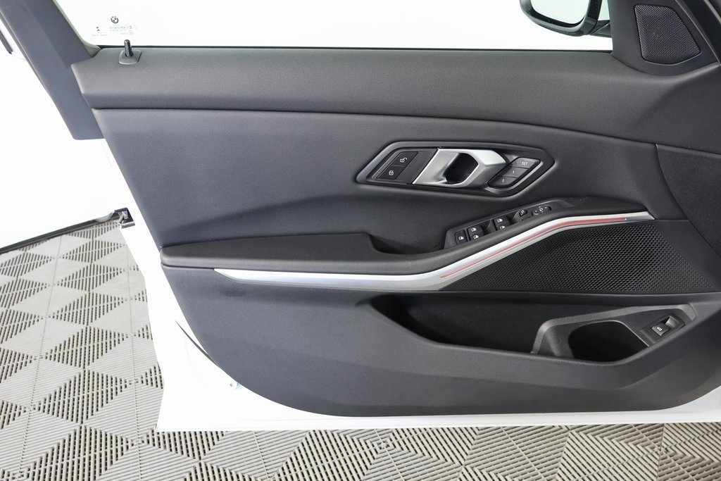 Used 2024 BMW 330i Sedan RWD image 12