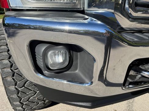 Used 2014 Ford F250 Lariat w/ Chrome Package image 3