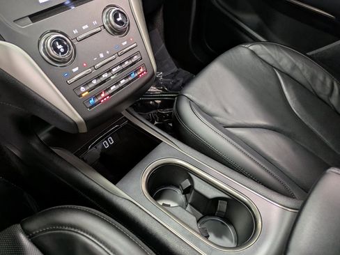 Used 2017 Lincoln MKC Reserve w/ Lincoln MKC Climate Package image 15