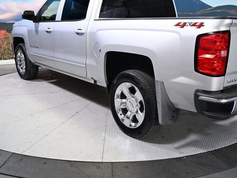 Used 2018 Chevrolet Silverado 1500 LT w/ LT Eassist Package image 7