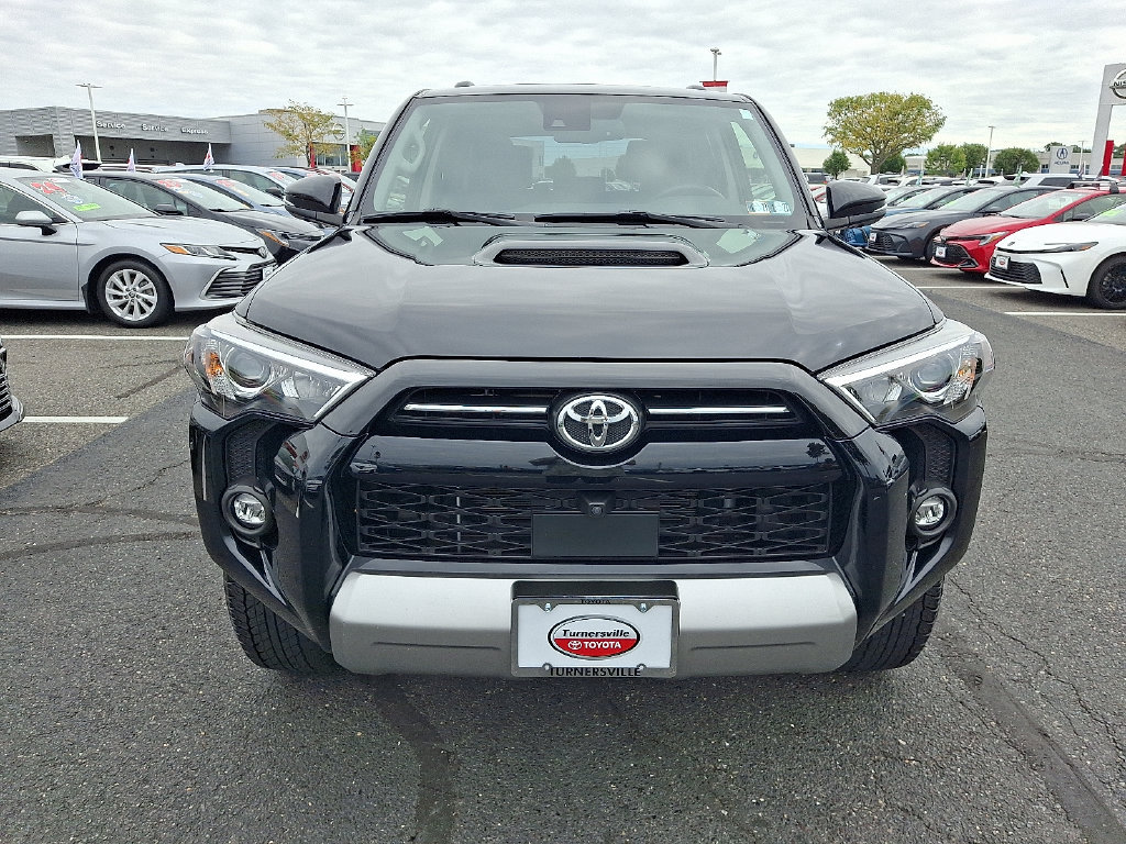 Used 2024 Toyota 4Runner TRD Off-Road Premium w/ Off Road Premium Plus Package AWD/4WD image 2