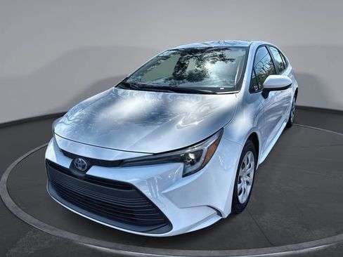 Used 2024 Toyota Corolla LE image 1