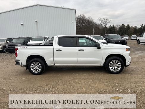 Used 2022 Chevrolet Silverado 1500 Custom image 2