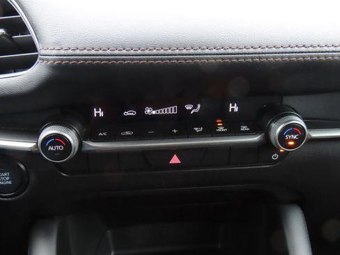 Used 2025 MAZDA MAZDA3 s Sport image 25