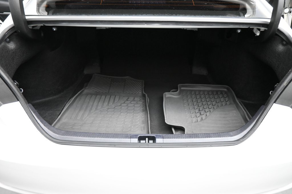Used 2024 Toyota Camry SE FWD image 19