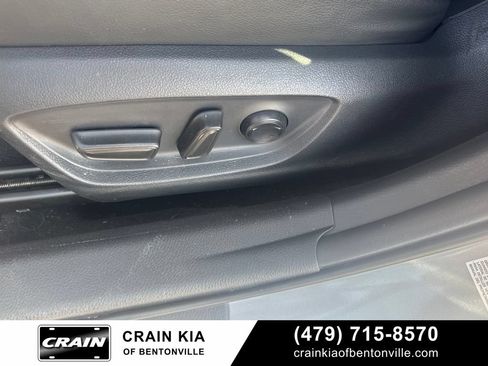 Used 2018 Toyota Camry XSE FWD image 15