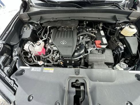 Used 2024 Toyota Grand Highlander Limited image 19