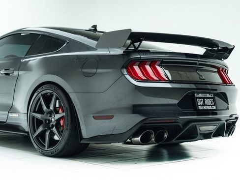 Used 2020 Ford Mustang Shelby GT500 w/ Carbon Fiber Track Pack RWD image 21