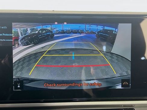 Used 2025 Toyota Camry SE image 21