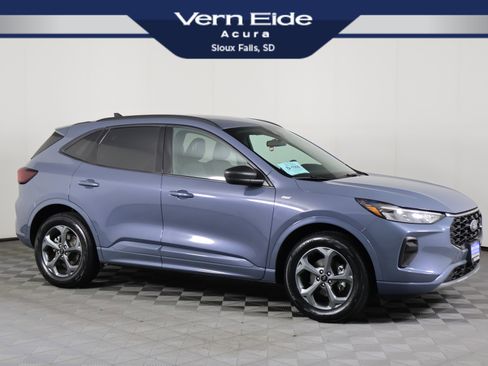 Used 2024 Ford Escape ST-Line image 1