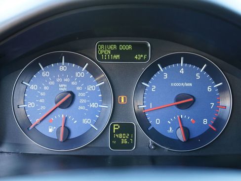 Used 2011 Volvo C30 T5 R-Design image 17