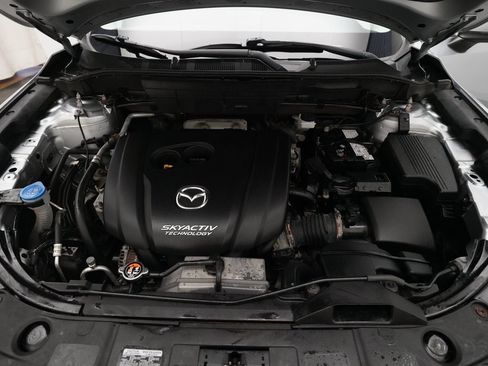 Used 2018 MAZDA CX-5 Touring image 3