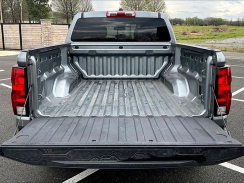 Used 2023 Chevrolet Colorado W/T image 20