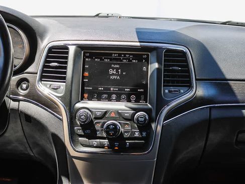 Used 2014 Jeep Grand Cherokee Limited w/ Luxury Group II AWD/4WD image 12