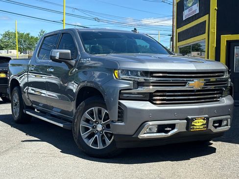 Used 2019 Chevrolet Silverado 1500 High Country w/ Technology Package image 1
