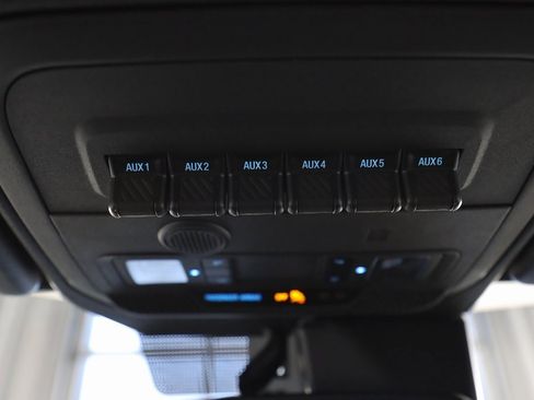 Used 2023 Ford Bronco Wildtrak image 38