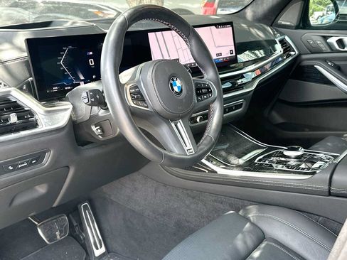 Used 2025 BMW X7 M60i AWD/4WD image 18