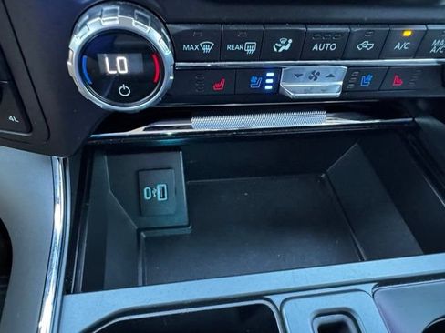 Used 2021 Ford F150 Lariat AWD/4WD image 28