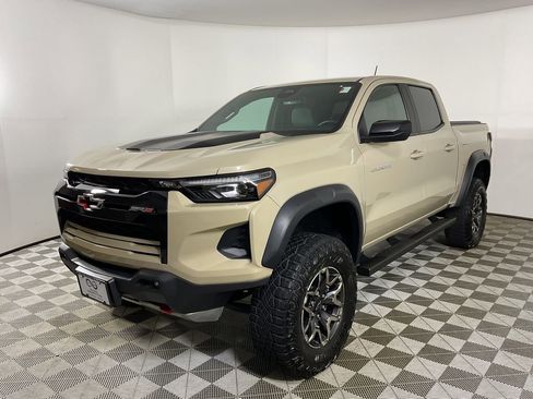 Used 2023 Chevrolet Colorado ZR2 image 4