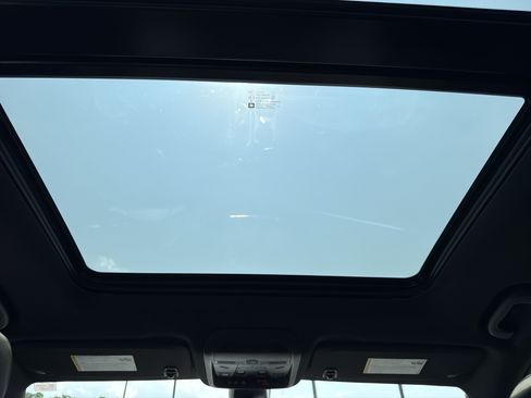 Certified 2025 Cadillac XT6 Premium Luxury FWD image 23
