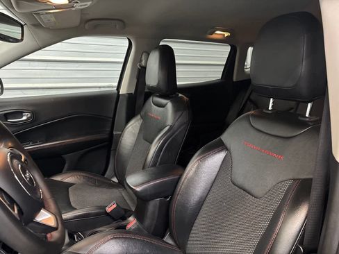 Used 2021 Jeep Compass Trailhawk AWD/4WD image 13